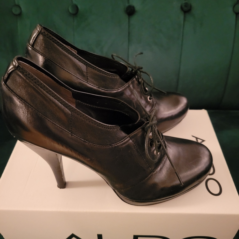Nine West Heels, Black Leather, size US 9